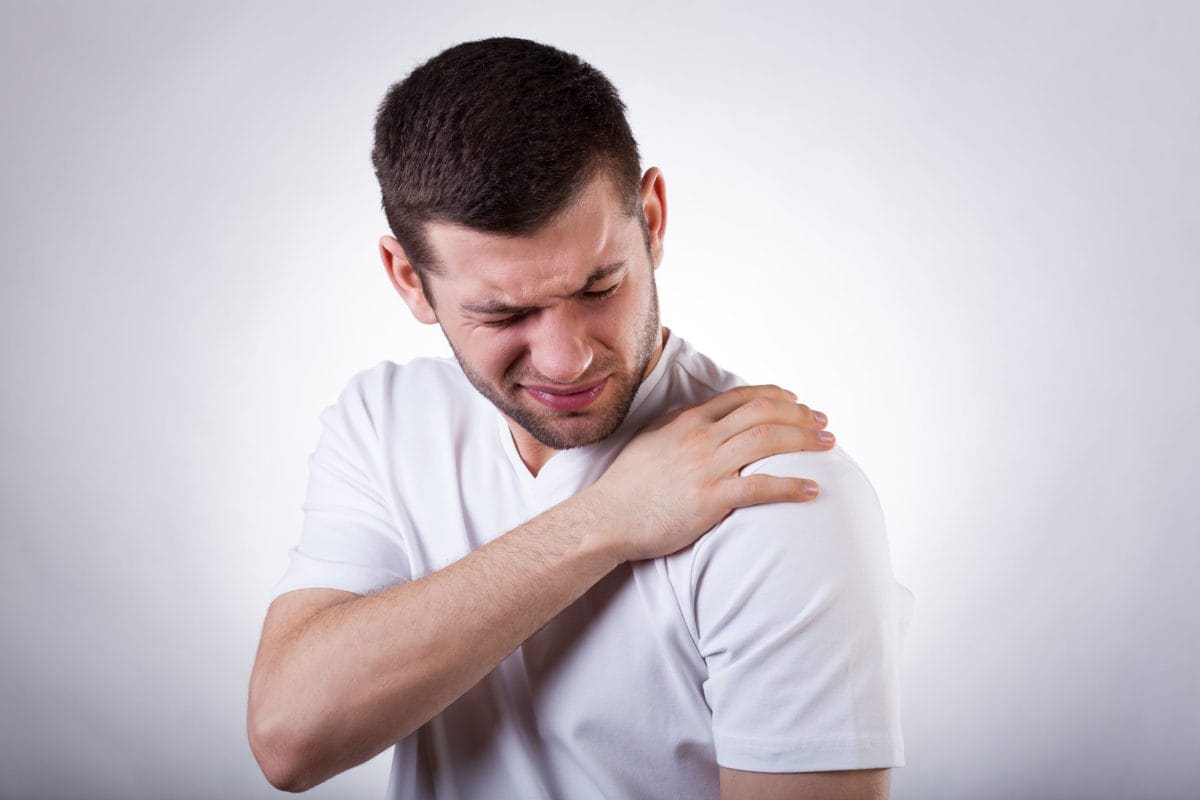 shoulder muscles pain