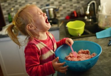 How To Get Your Toddler To Eat - Eating Habits